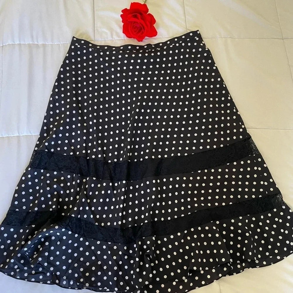 Lewit polka dot lace midi silk skirt - Picture 9 of 10